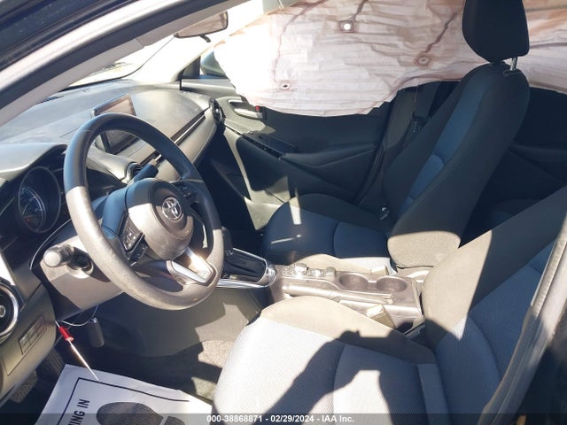 Toyota YARIS LE 2019 3MYDLBYV1KY521243 Image 5