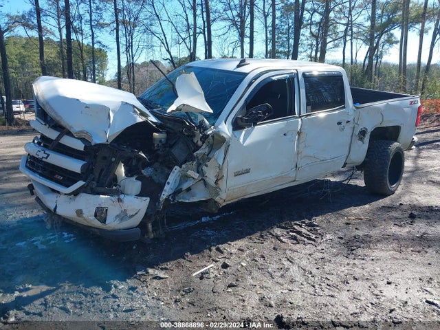 Chevrolet Silverado 1500 2lt 2018 3GCUKREC2JG361651 Image 2