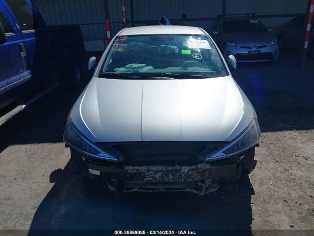 Hyundai ELANTRA SE 2019 5NPD74LF6KH473203 Image 12
