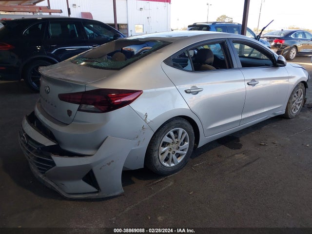 Hyundai ELANTRA SE 2019 5NPD74LF6KH473203 Image 4