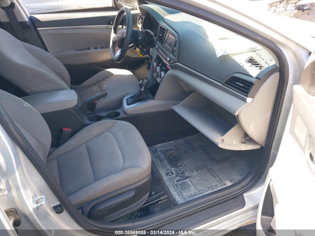 Hyundai ELANTRA SE 2019 5NPD74LF6KH473203 Image 5