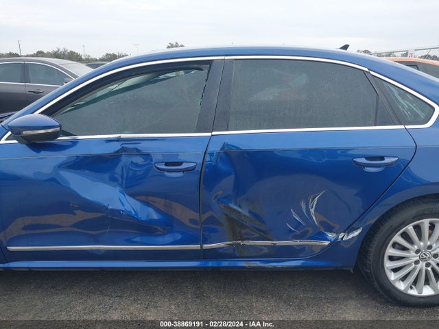 1VWBT7A3XGC021896 Volkswagen Passat 1.8t Se