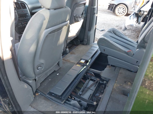 2005 DODGE GRAND CARAVAN SXT VIN: 2D4GP44L75R599663