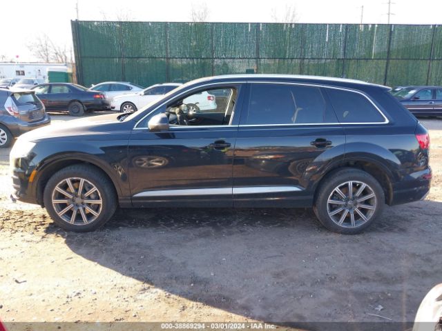 WA1VAAF7XHD026083 Audi Q7 3.0t Premium