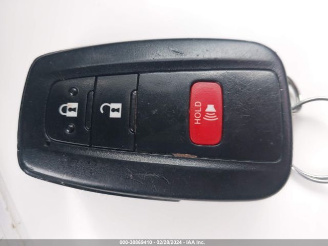 JTDKBRFU8G3520733 Toyota Prius Two