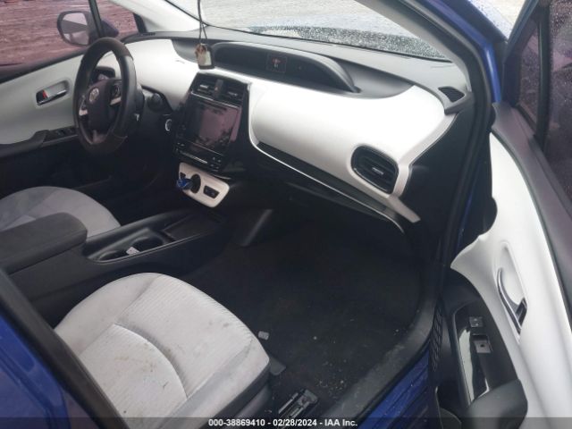 JTDKBRFU8G3520733 Toyota Prius Two