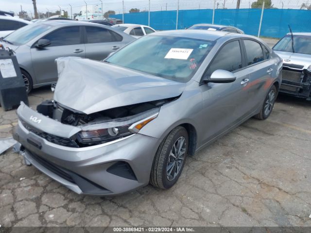 3KPF24AD9PE575180 KIA Forte Lxs