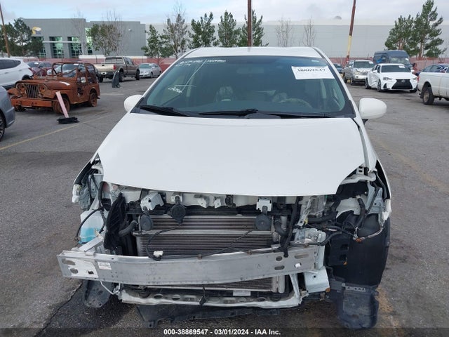 Toyota Prius Two 2015 JTDKN3DU0F0482311 Image 13