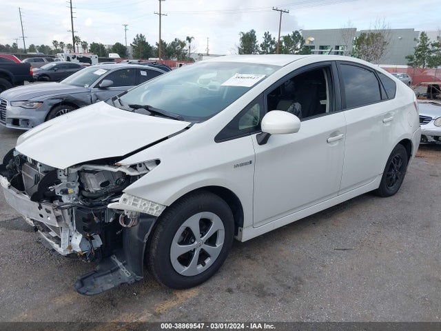 Toyota Prius Two 2015 JTDKN3DU0F0482311 Image 2