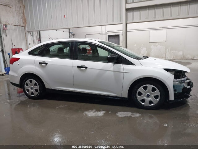 Ford FOCUS S 2015 1FADP3E20FL257150 Image 14
