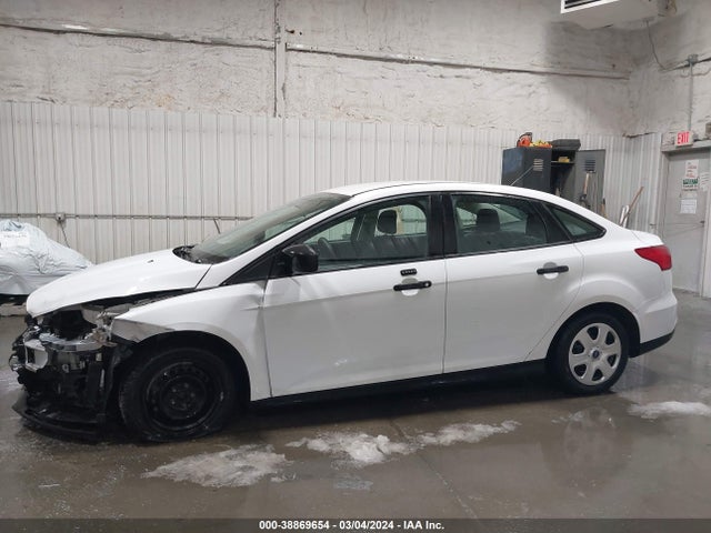 Ford FOCUS S 2015 1FADP3E20FL257150 Image 15