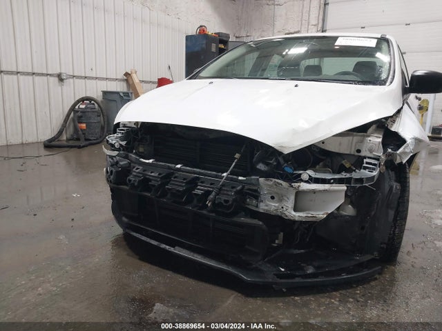 Ford FOCUS S 2015 1FADP3E20FL257150 Image 18