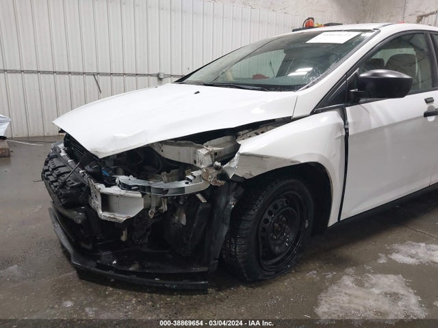 Ford FOCUS S 2015 1FADP3E20FL257150 Image 19