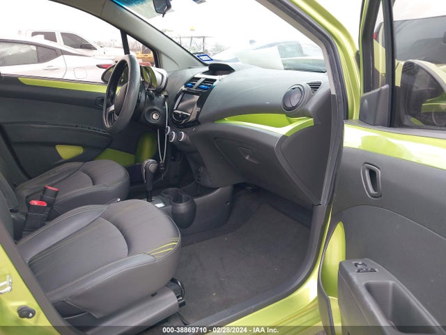 Chevrolet Spark 1lt Auto 2014 KL8CD6S97EC424628 Image 5
