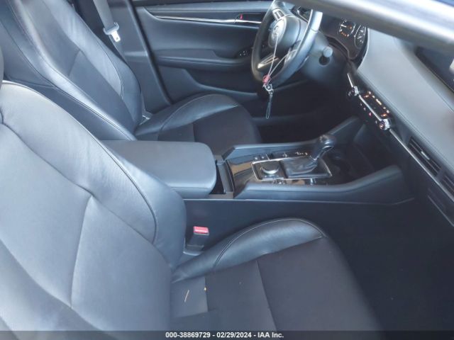 3MZBPAEM7KM101555 Mazda Mazda3 Premium Package