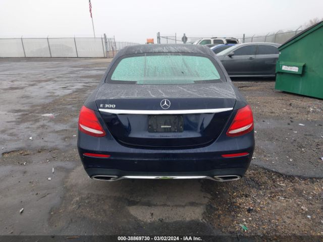 WDDZF4JB2HA008948 Mercedes-Benz E 300