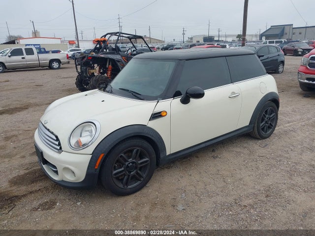 2011 MINI COOPER WMWSU3C59BT097901 Photo 1