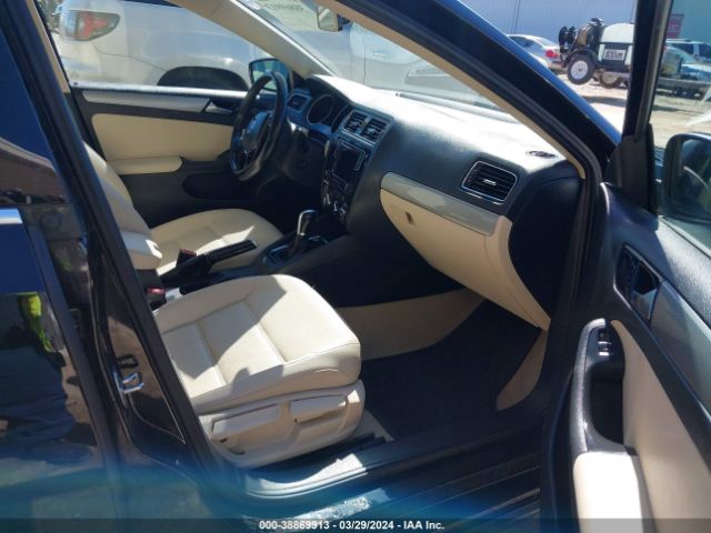 3VWD67AJ5GM373913 Volkswagen Jetta 1.4t Se