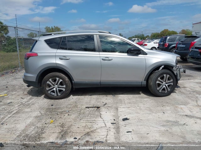 Toyota RAV4 LE 2017 2T3ZFREV4HW357140 Image 13