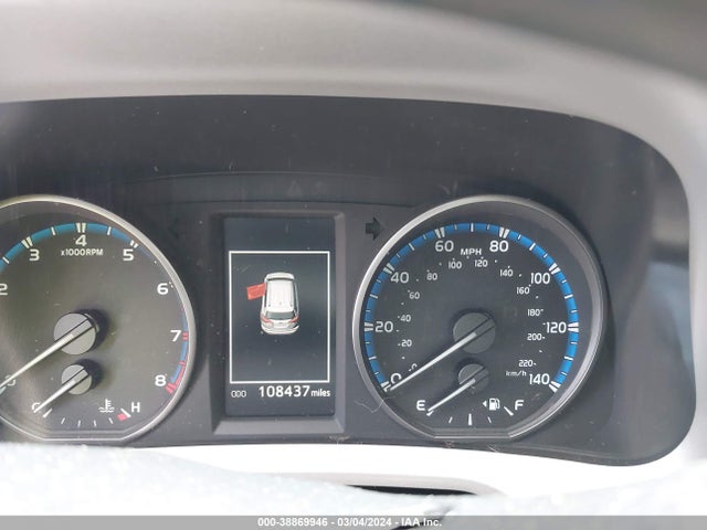 Toyota RAV4 LE 2017 2T3ZFREV4HW357140 Image 7