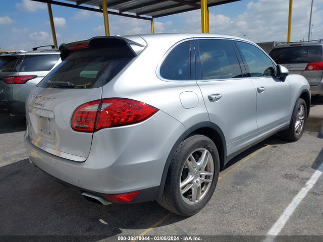 2012 PORSCHE CAYENNE WP1AB2A29CLA51668 Photo 3