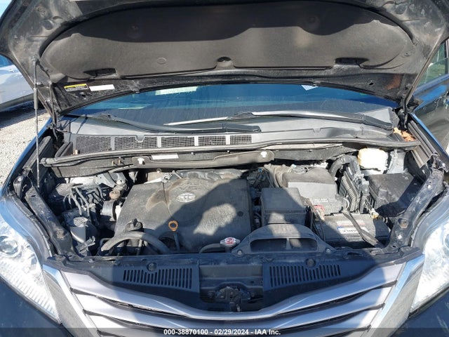 Toyota Sienna Xle 7 Passenger 2017 5TDDZ3DC8HS177854 Image 10