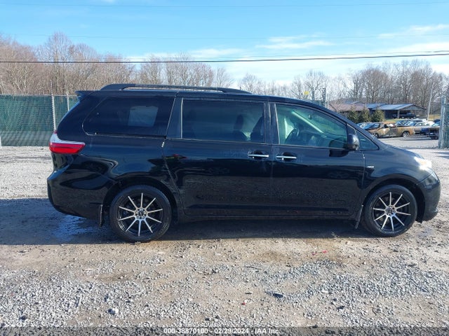 Toyota Sienna Xle 7 Passenger 2017 5TDDZ3DC8HS177854 Image 13
