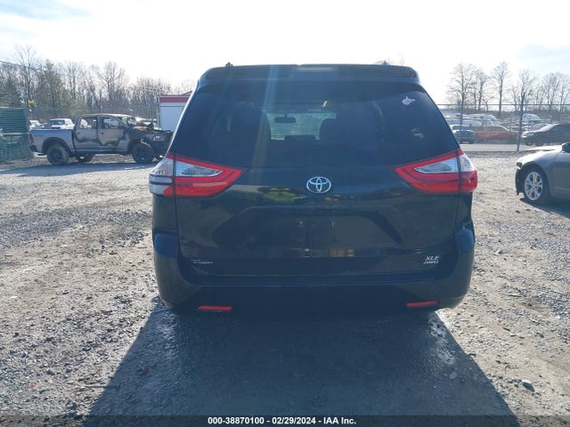 Toyota Sienna Xle 7 Passenger 2017 5TDDZ3DC8HS177854 Image 16