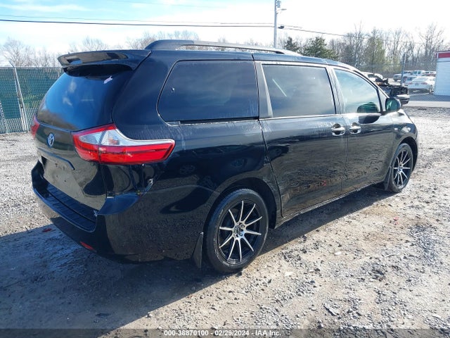 Toyota Sienna Xle 7 Passenger 2017 5TDDZ3DC8HS177854 Image 4