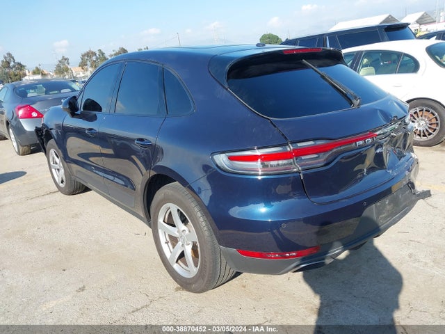 2021 PORSCHE MACAN WP1AA2A58MLB12684 Photo 2