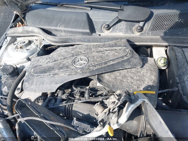 WDDSJ4EB8JN582043 Mercedes-Benz CLA 250