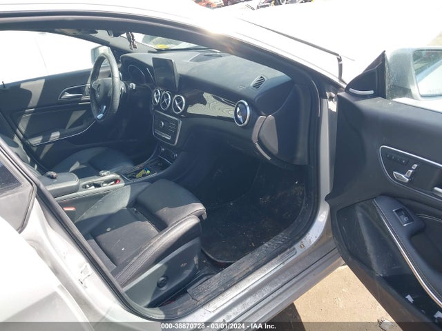 WDDSJ4EB8JN582043 Mercedes-Benz CLA 250