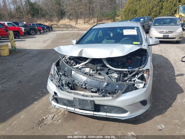 WDDSJ4EB8JN582043 Mercedes-Benz CLA 250