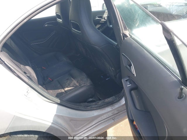 WDDSJ4EB8JN582043 Mercedes-Benz CLA 250