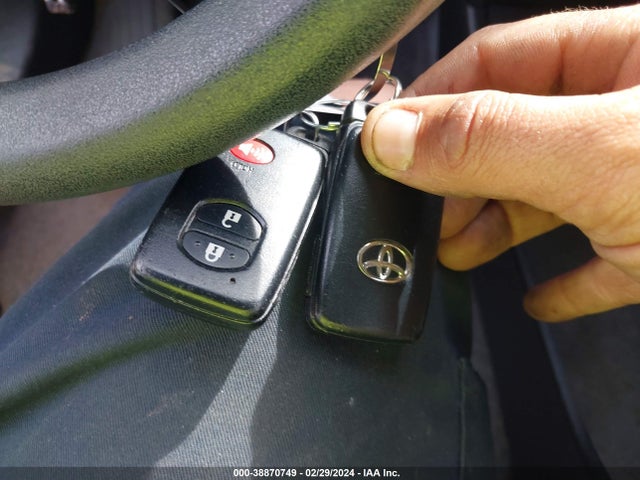 Toyota Prius Two 2015 JTDKN3DU9F0445760 Image 11