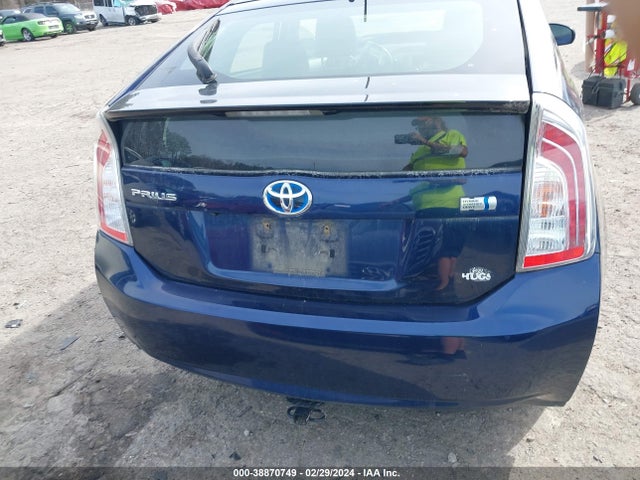 Toyota Prius Two 2015 JTDKN3DU9F0445760 Image 16