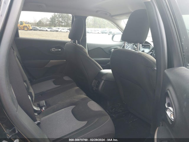 1C4PJLCB5JD544479 Jeep Cherokee Latitude Fwd