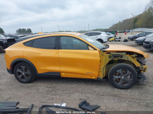 Ford Mustang Mach-e Select 2022 3FMTK1RMXNMA40704 Image 14