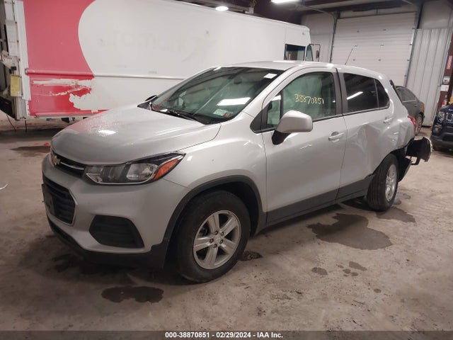 Chevrolet Trax Awd Ls 2022 KL7CJNSM8NB544570 Image 2