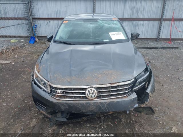 1VWAA7A39JC016343 Volkswagen Passat 2.0t R-line/2.0t S
