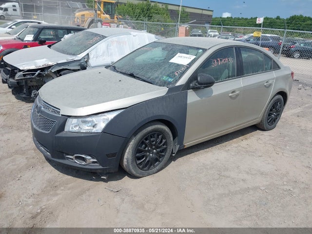 Chevrolet Cruze Ls Auto 2014 1G1PA5SG8E7471839 Image 2