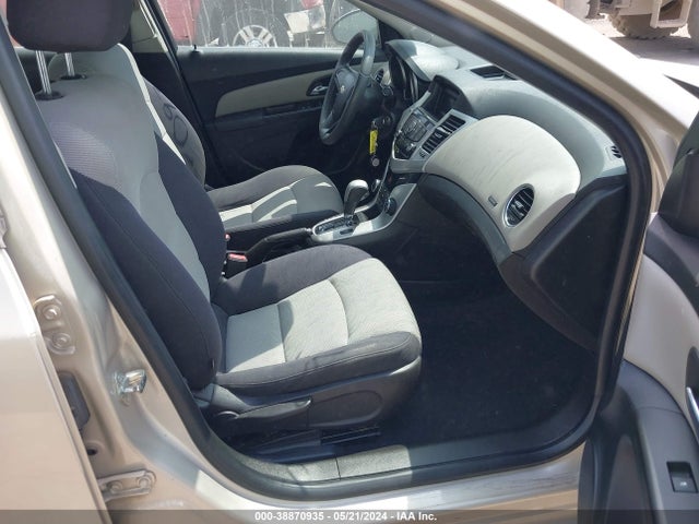 Chevrolet Cruze Ls Auto 2014 1G1PA5SG8E7471839 Image 5