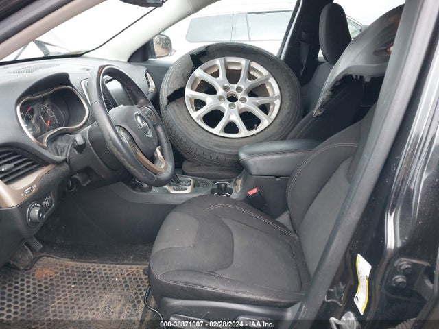 Jeep Cherokee Latitude 2015 1C4PJMCS1FW513750 Image 5