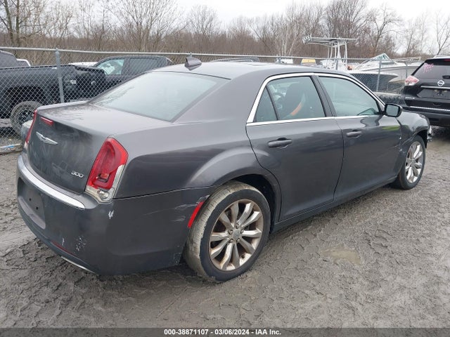 Chrysler 300 Anniversary Edition 2016 2C3CCARG3GH262020 Image 4