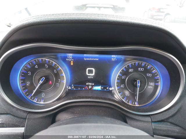 Chrysler 300 Anniversary Edition 2016 2C3CCARG3GH262020 Image 7