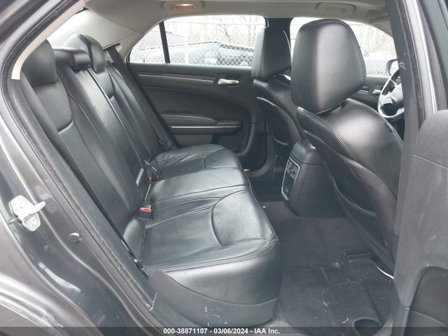 Chrysler 300 Anniversary Edition 2016 2C3CCARG3GH262020 Image 8