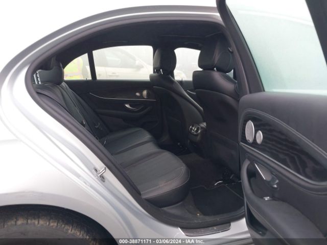 WDDZF4KB7KA597503 Mercedes-Benz E 300 4matic
