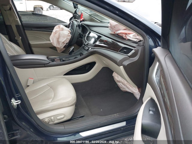 1G4ZP5SS6HU145977 Buick Lacrosse Essence