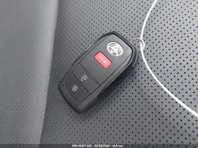 Toyota PRIUS XLE 2024 JTDACAAU6R3023247 Image 11