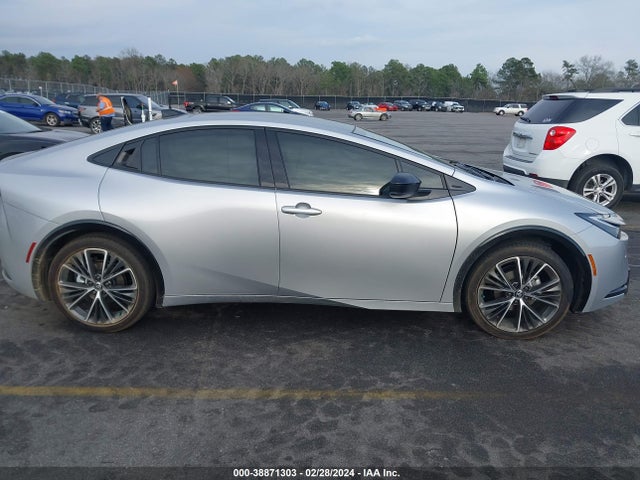 Toyota PRIUS XLE 2024 JTDACAAU6R3023247 Image 13
